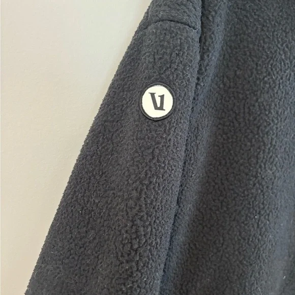 Vuori Black Teddy Jacket - Picture 4 of 5